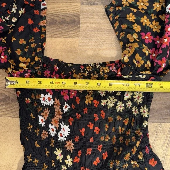 Patrons Of Peace Smocked Peasant Black Top Vibrant Flower Tiered Bell Sleeves XS - Picture 9 of 10